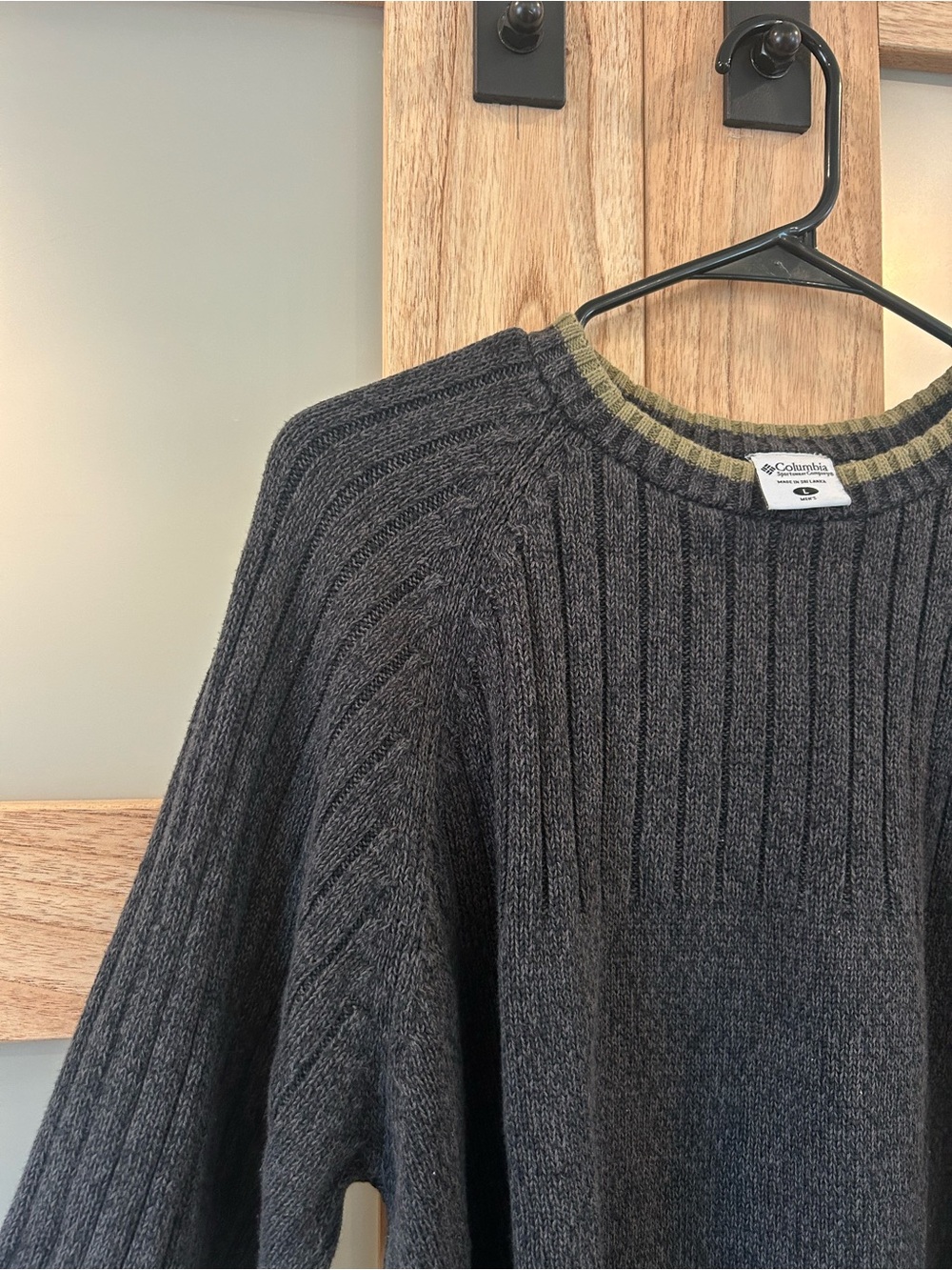 amazing Columbia knit